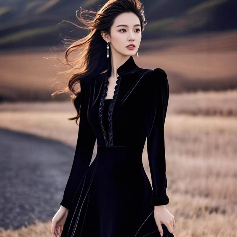 Formal Occasion Banquet Dress for Wealthy Daughter, Accessible Luxury and High-End Hepburn Style Black Stand-Up Collar Velvet Dress Winter