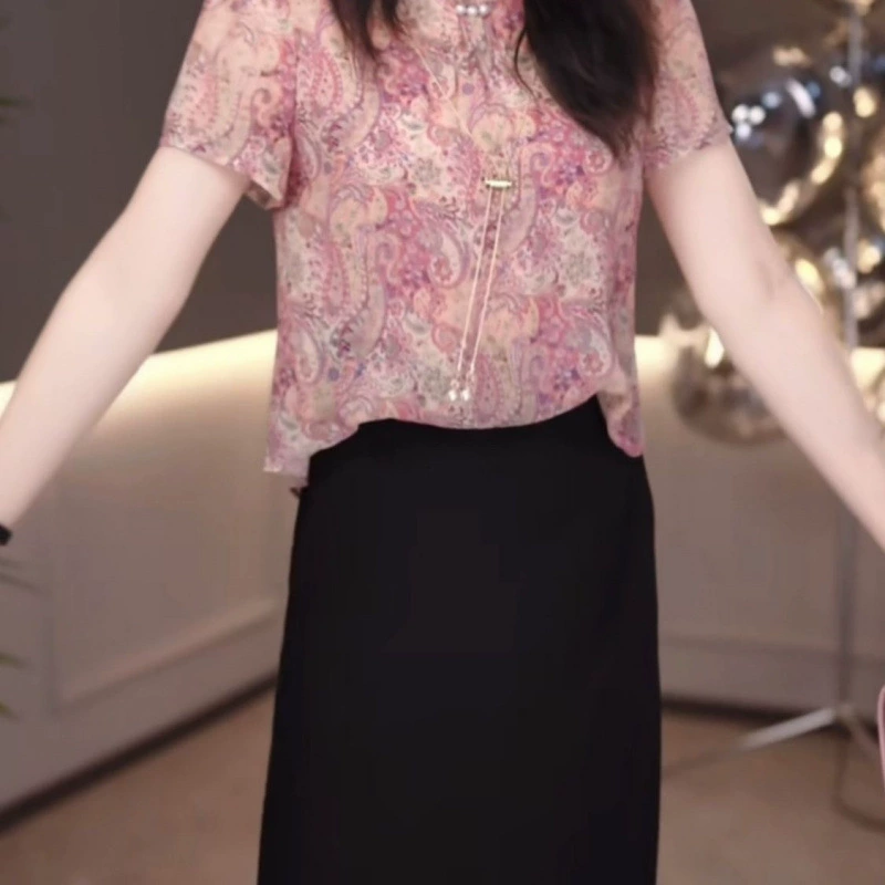 Элегантный и достойный топ из высококачественного шифона, летняя новинка 2025 года, для женщин среднего возраста, скрывающий недостатки фигуры.