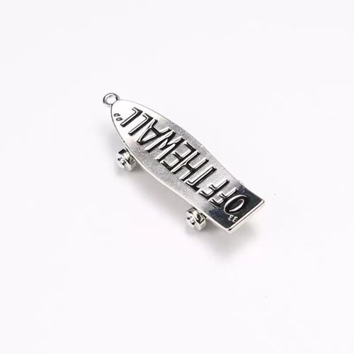 Euro-American street-style necklace for men: trendy hip-hop, minimalist design, versatile alloy pendant—perfect for Instagram-worthy sweater chains and pendants.