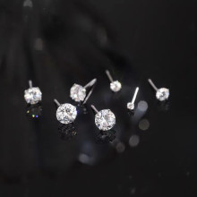 s999纯银迷你足银耳钉批发女简约百搭清新小众设计超闪锆石耳饰品