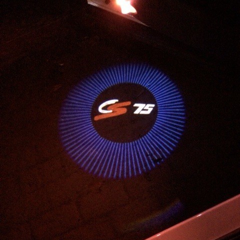 Chang'an Luz de bienvenida CS35/CS75 Yuexiang V5/V7 proyección especial luz láser Yidong LED luz de la puerta