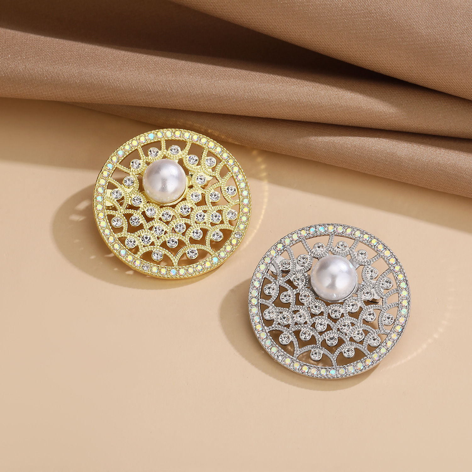 Spilla di perle stile coreano elegante accessorio moda donna_voghion.com