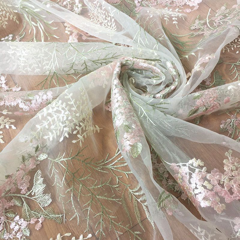 그림과 같이 흰색 바닥 원사