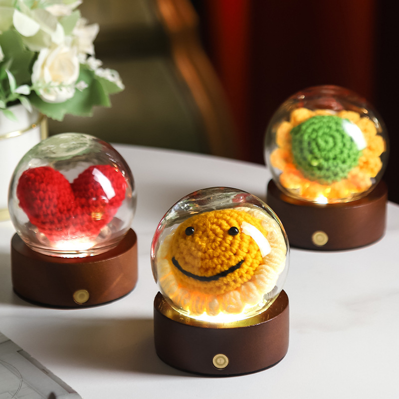 Cross-Border Knitted Light-Colored Rose Wool Night Light Plant Hand-Knitted Heart-Shaped Lamp Romantic Birthday Gift