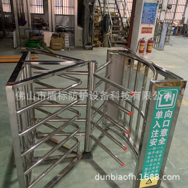 现货供应只进不出梳齿栏杆半高单向门火车站高铁景区出口单项转闸