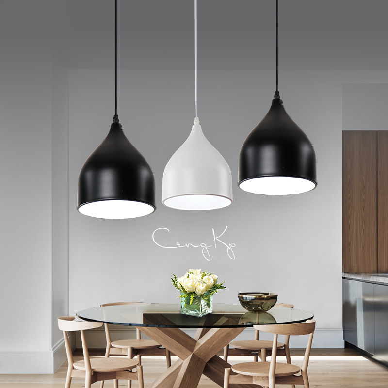 Lámparas personales de la atmósfera elegante bar de moda nórdico moderno simple lámpara de mesa del comedor lámpara de mesa doméstica simple tres cabezas