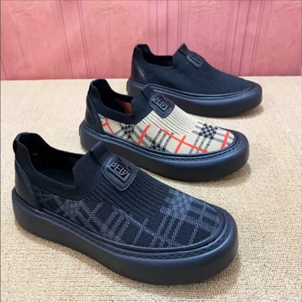 Men's Summer Casual Shoes New Lightweight Soft Sole Non-Slip Breathable Sports Shoes Men's Fly Woven Mesh Slip-On Sneakers