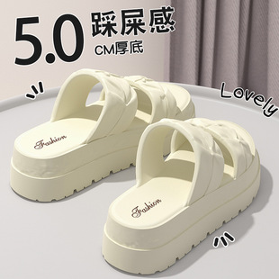 Thick-soled slippers women's 2025 new outdoor summer home heightening super fire beach sandals non-slip sandals for women