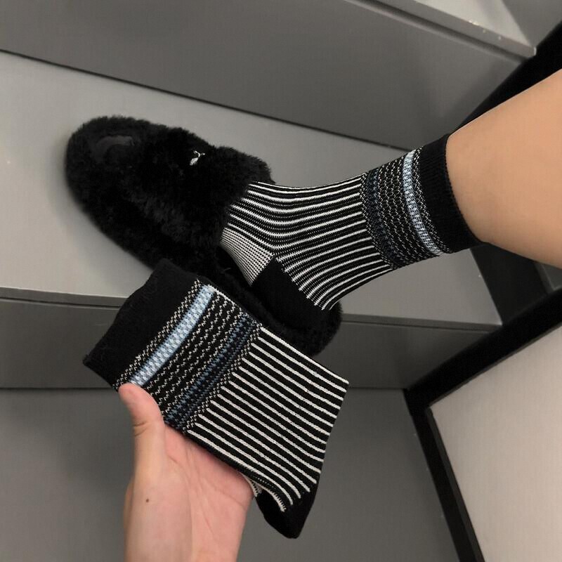 Autumn and Winter Double Needle Irregular Socks Women's Japanese Style Vintage Striped Mid-length Socks Niche Design Ins Color-matching Pile Socks
