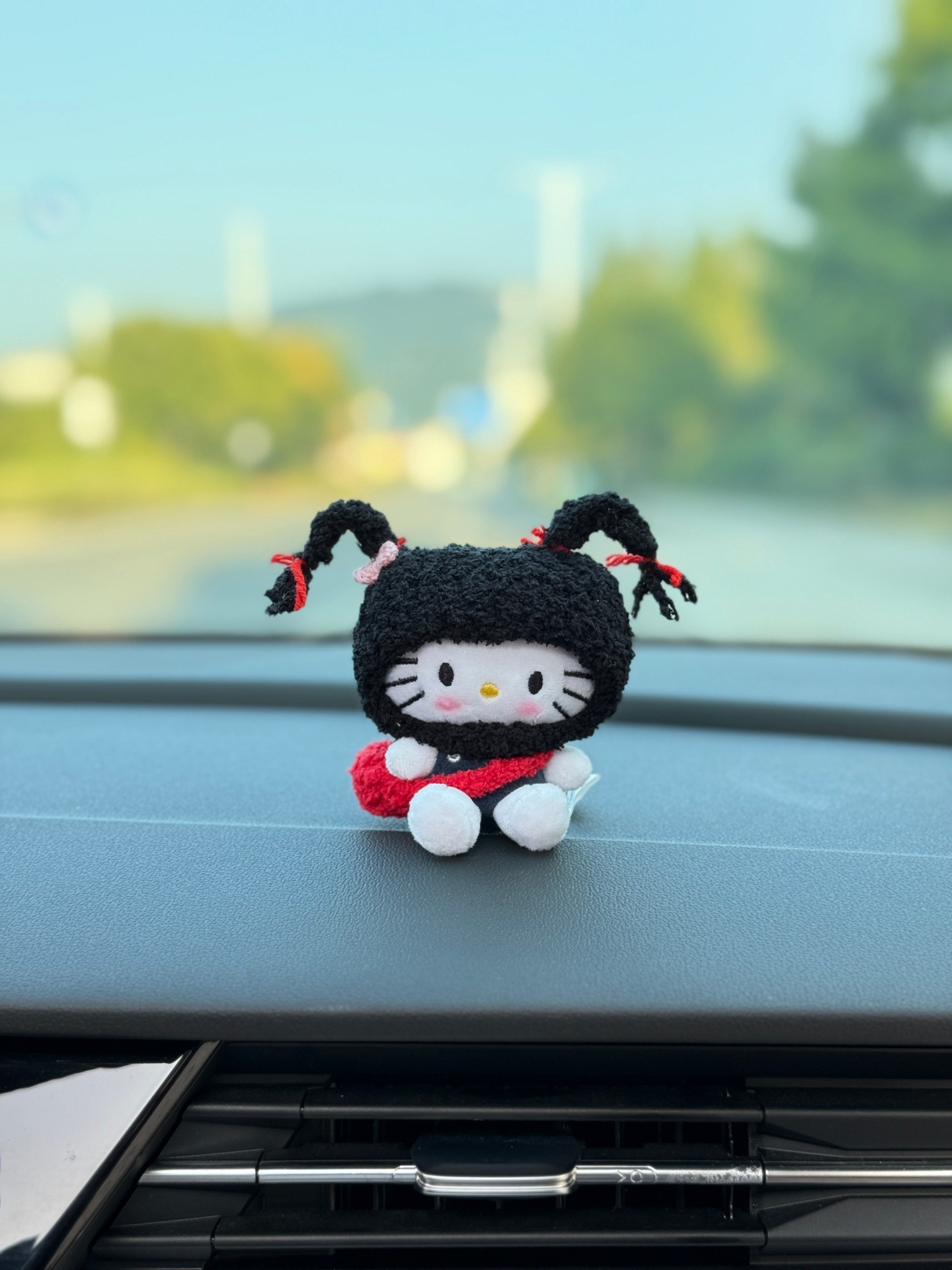 Cartoon Plush Cute Doll Car Ornaments 2025 New Car Dashboard Center Console Car Interior Decorations