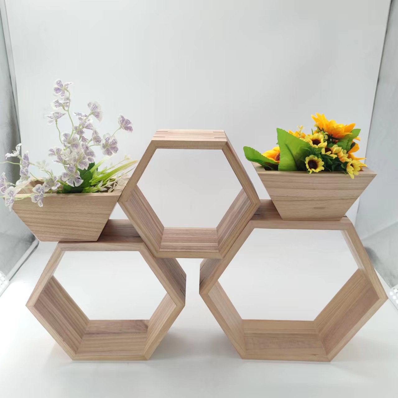 Colgante de pared de madera hexagonal estante flotante forma de panal estante de exhibición decoración de la pared estante de pared de almacenamiento