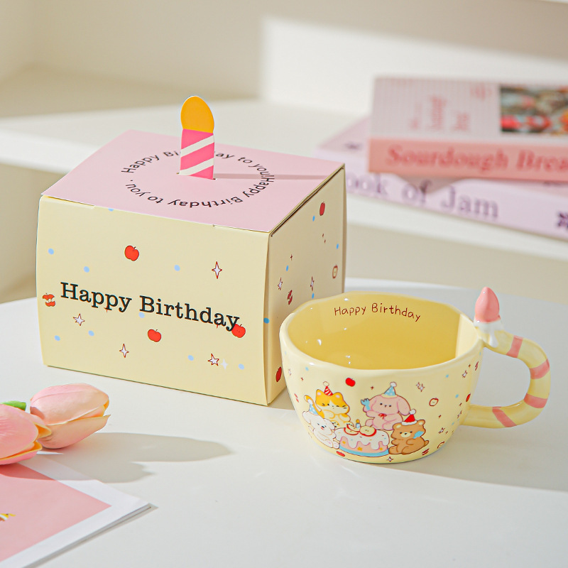 Hermosas copas de cerámica de alto valor facial para un regalo de cumpleaños para una chica, una amiga, un regalo práctico.