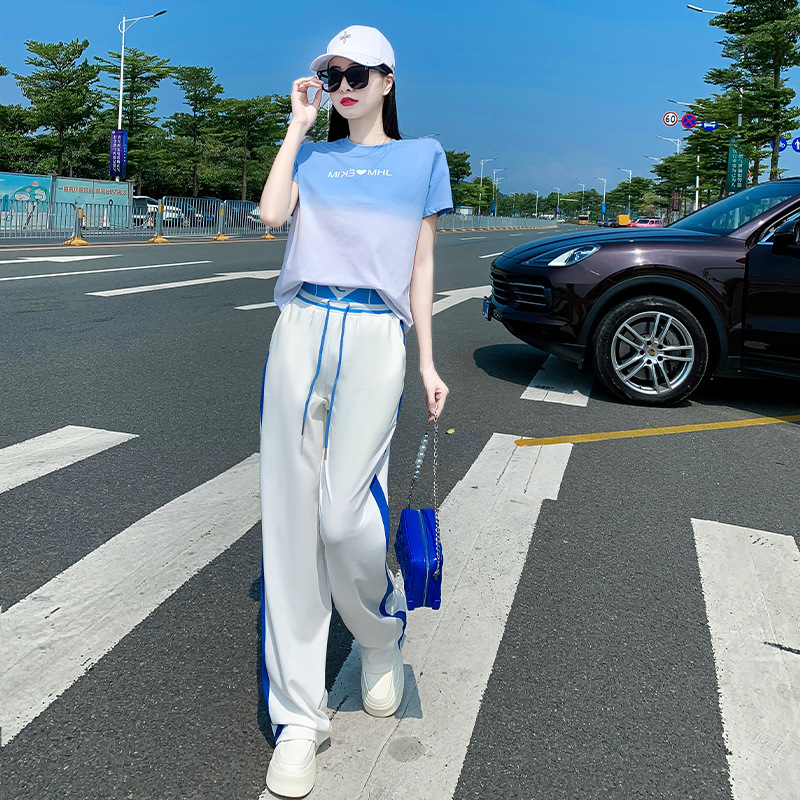 Fashionable Age-Reducing Elegant Casual Sports Suit for Women Summer 2025 New Short-Sleeved Loose Tie-Dye Blue Two-Piece Trendy Set