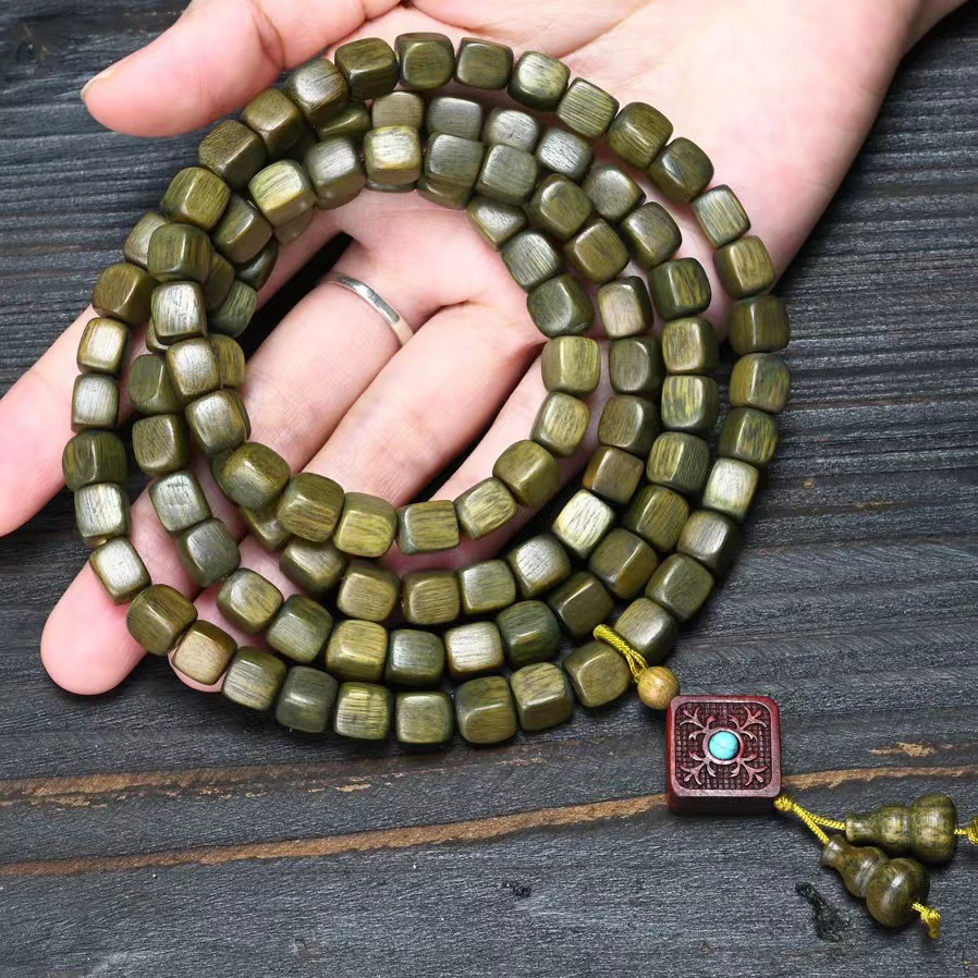 天然绿檀木多圈手串时来运转檀香木108颗搭配方形珠手串厂家直销
