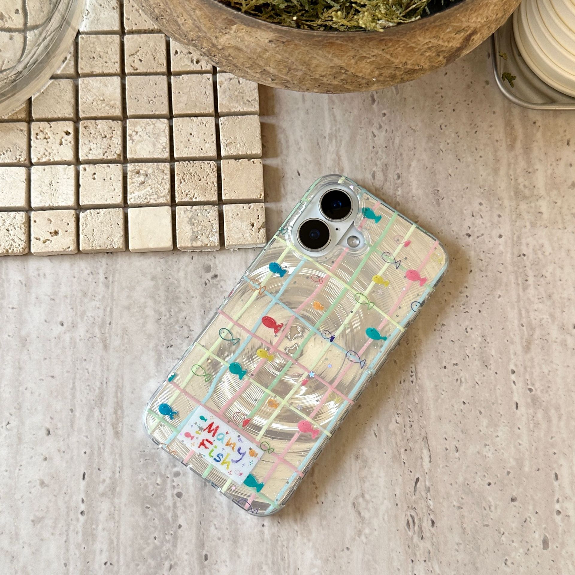 Pez pequeño vórtice de línea de color de una sola cáscara 13