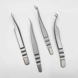 镊子;盘;容量瓶