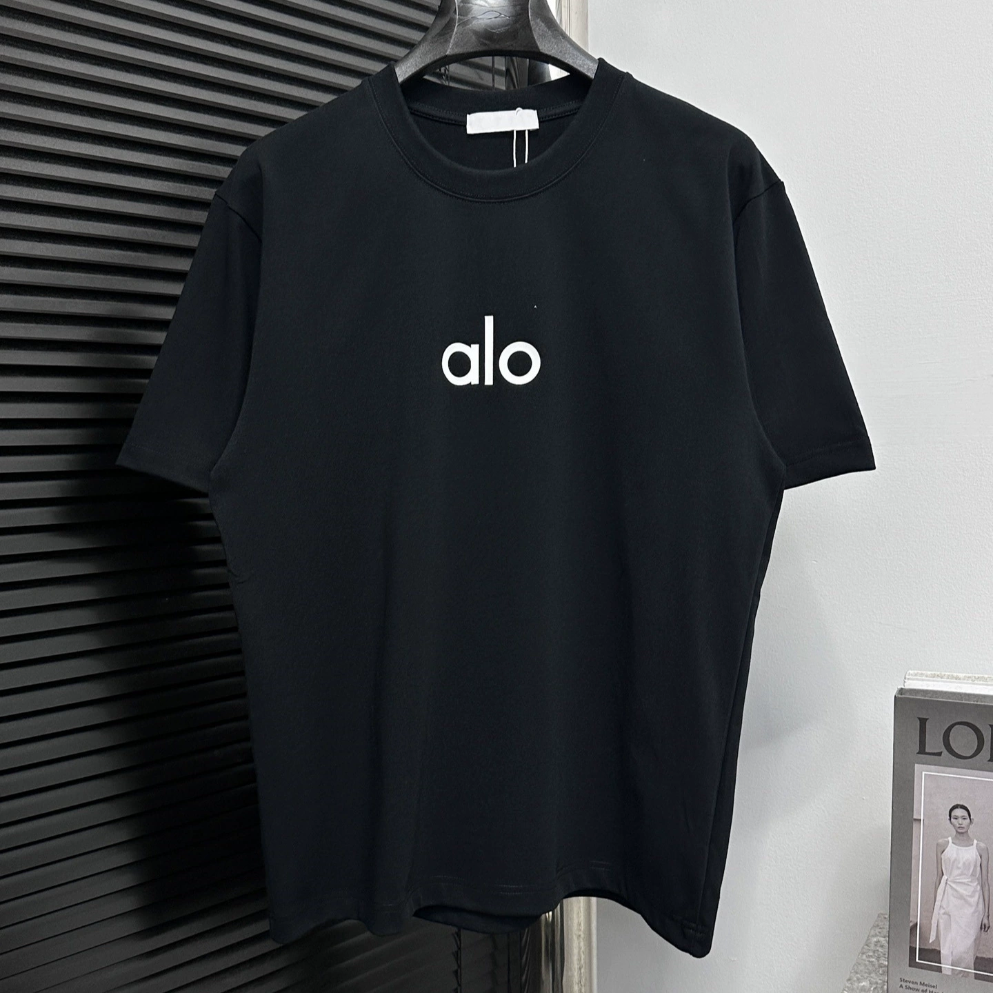 Корректная версия высококачественной новой футболки с коротким рукавом и принтом букв, весна-лето 2025, простая, повседневная, универсальная, для мужчин и женщин