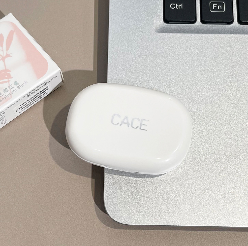 CACE Soft Mist Tinting Blush Cream is light, natural and brightening. It is energetic, versatile and color-enhancing makeup. Cross-border wholesale undefined