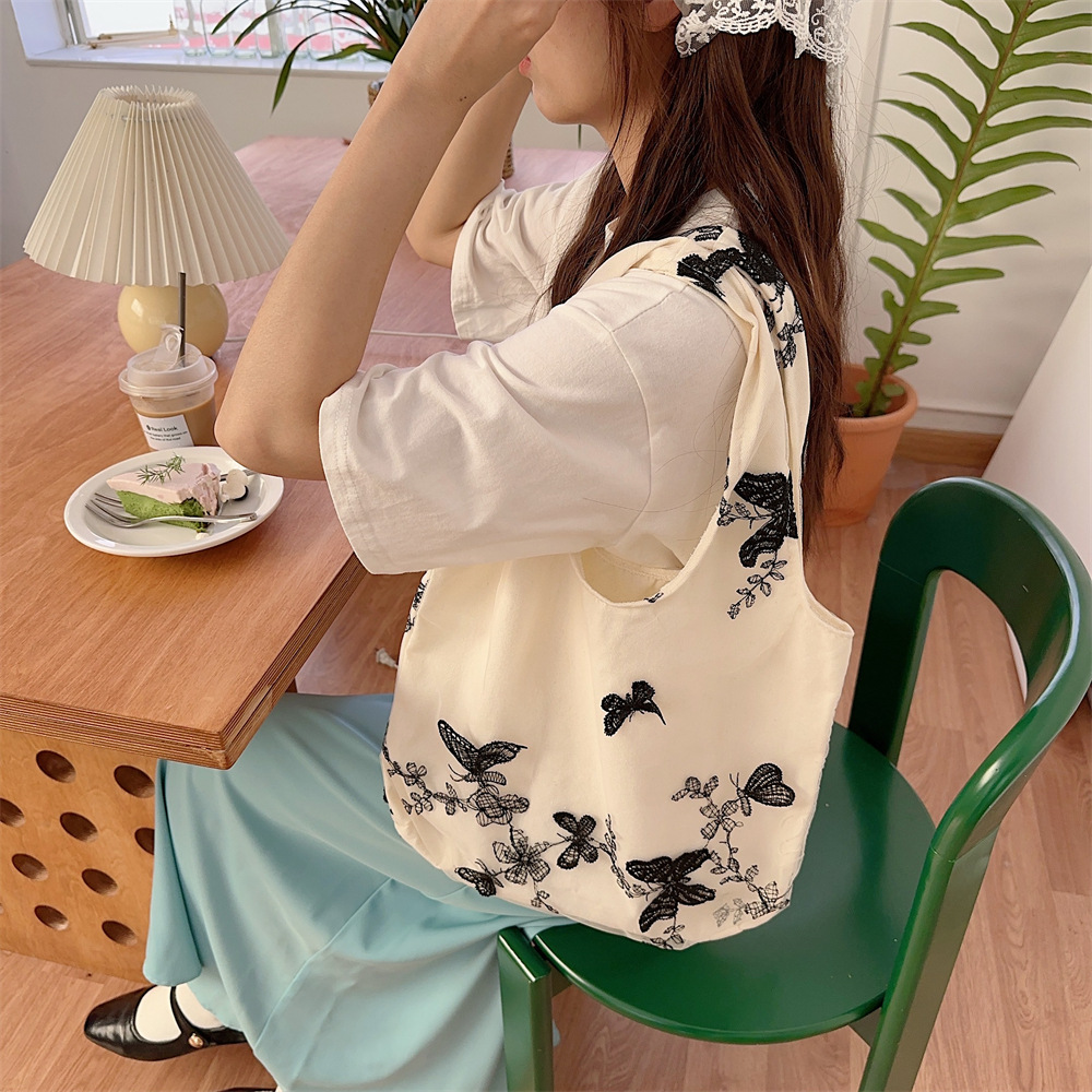 44292 Traditional Chinese style retro embroidered lace butterfly cloth bag for casual women's travel, canvas bag, large capacity single-shoulder bag undefined