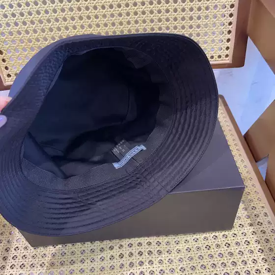 Prada 2025 Korean Style Triangle Logo Baseball Cap British Style Versatile Fashion Structured Baseball Cap Sun Protection Hat