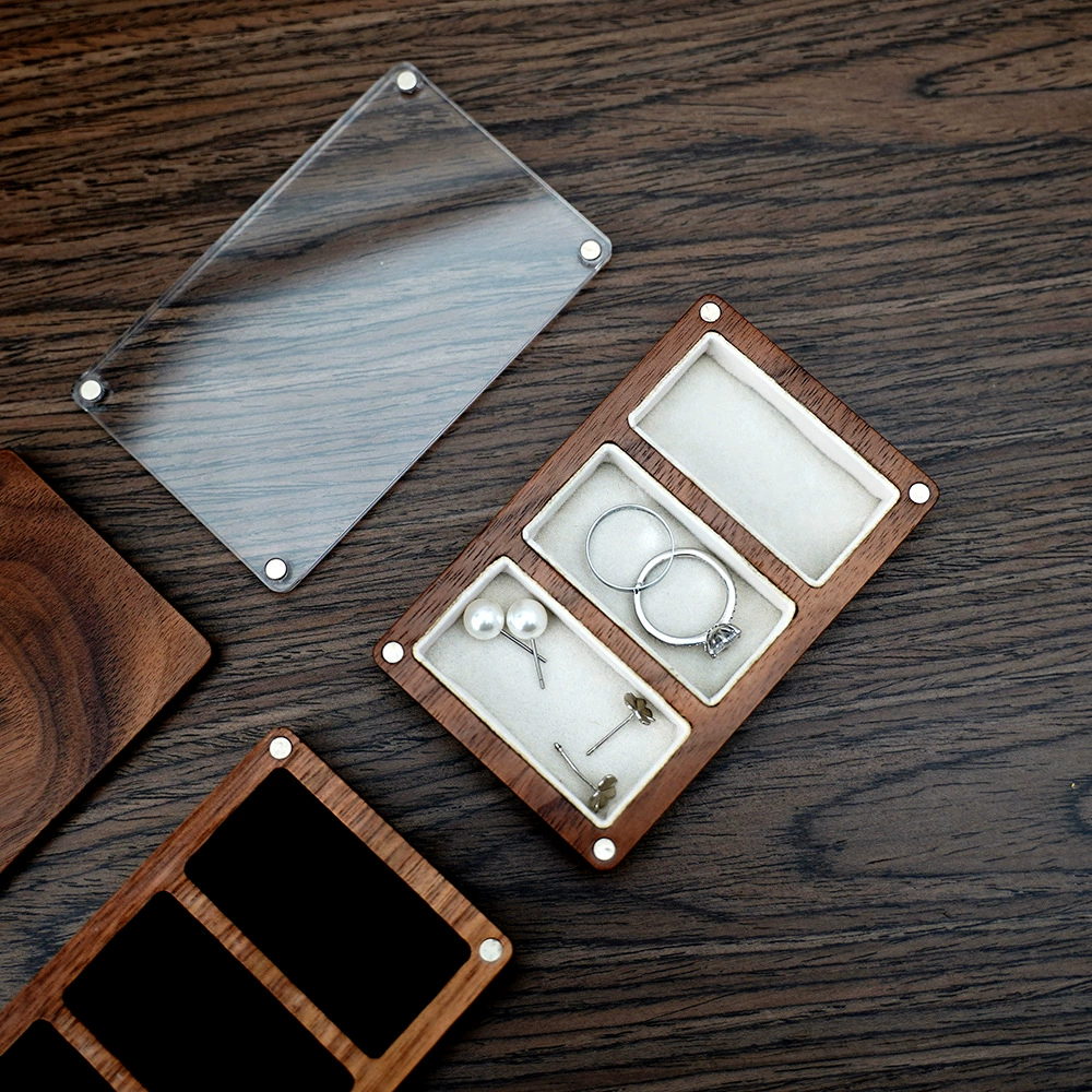 Handheld storage system, small ring, earrings, sophisticated necklace, storage box