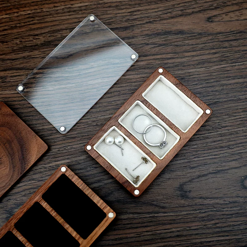Handheld storage system, small ring, earrings, sophisticated necklace, storage box