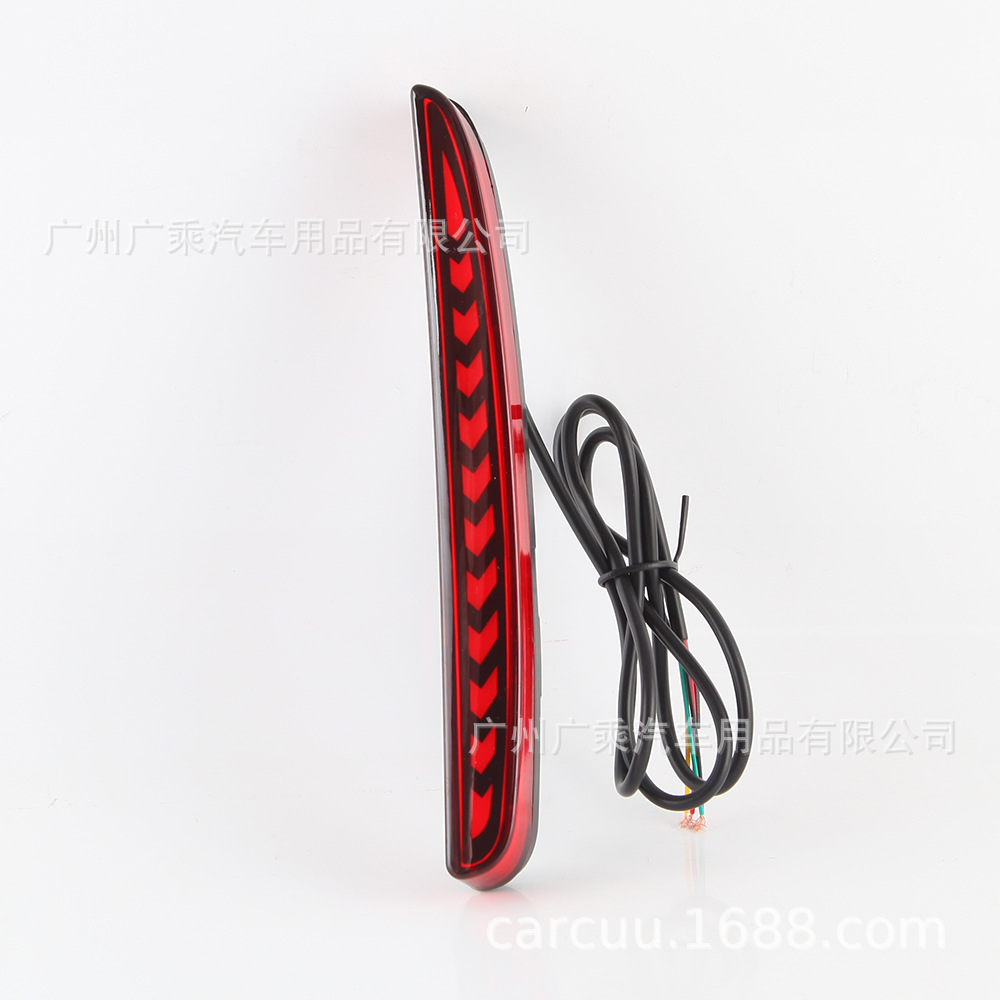 Aplicable a 20 10 generación Civic luces de parachoques trasero caballo salvaje Civic luces de freno luces de advertencia