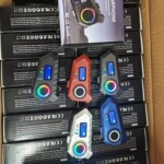 头盔蓝牙耳机Y30多设备智能互联实时对讲FM收音降噪防水骑行耳机