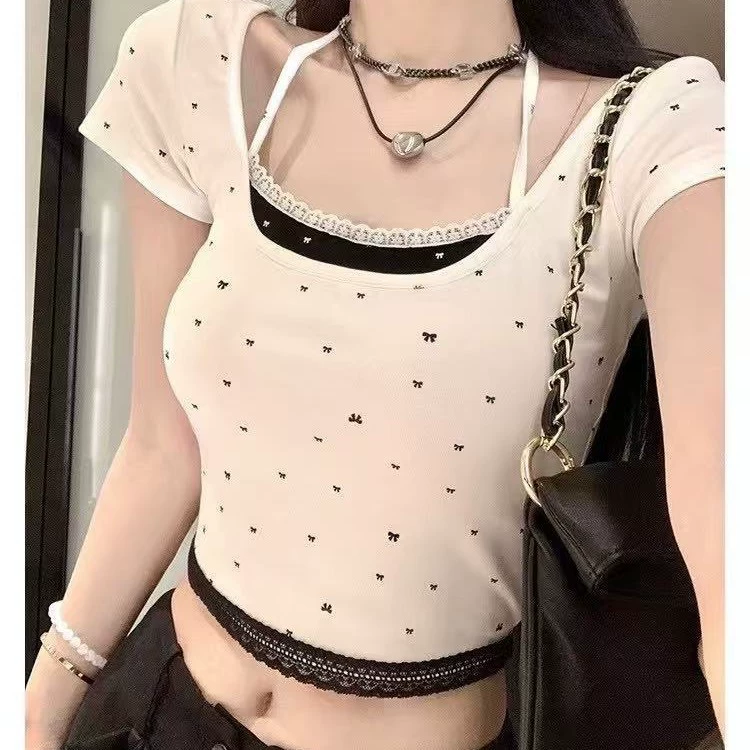 Шея поддельные две темпераментные футболки с короткими рукавами женская летняя обтягивая кружевная ремешка на плече