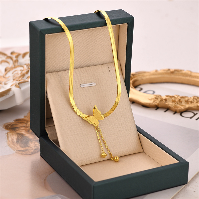 Retro Tassel Butterfly Titanium Steel Necklace Colorza_colorza_2
