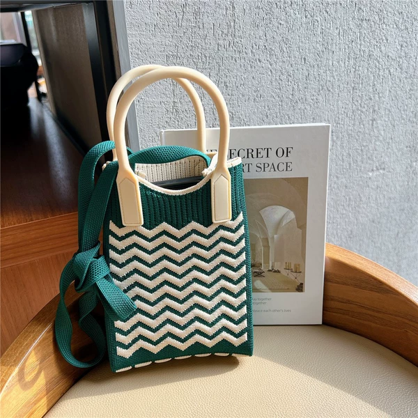 Dark green-stripes