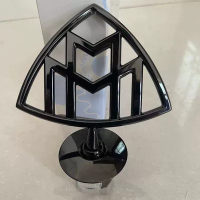 emblem, S450 emblem, S560: Car logo