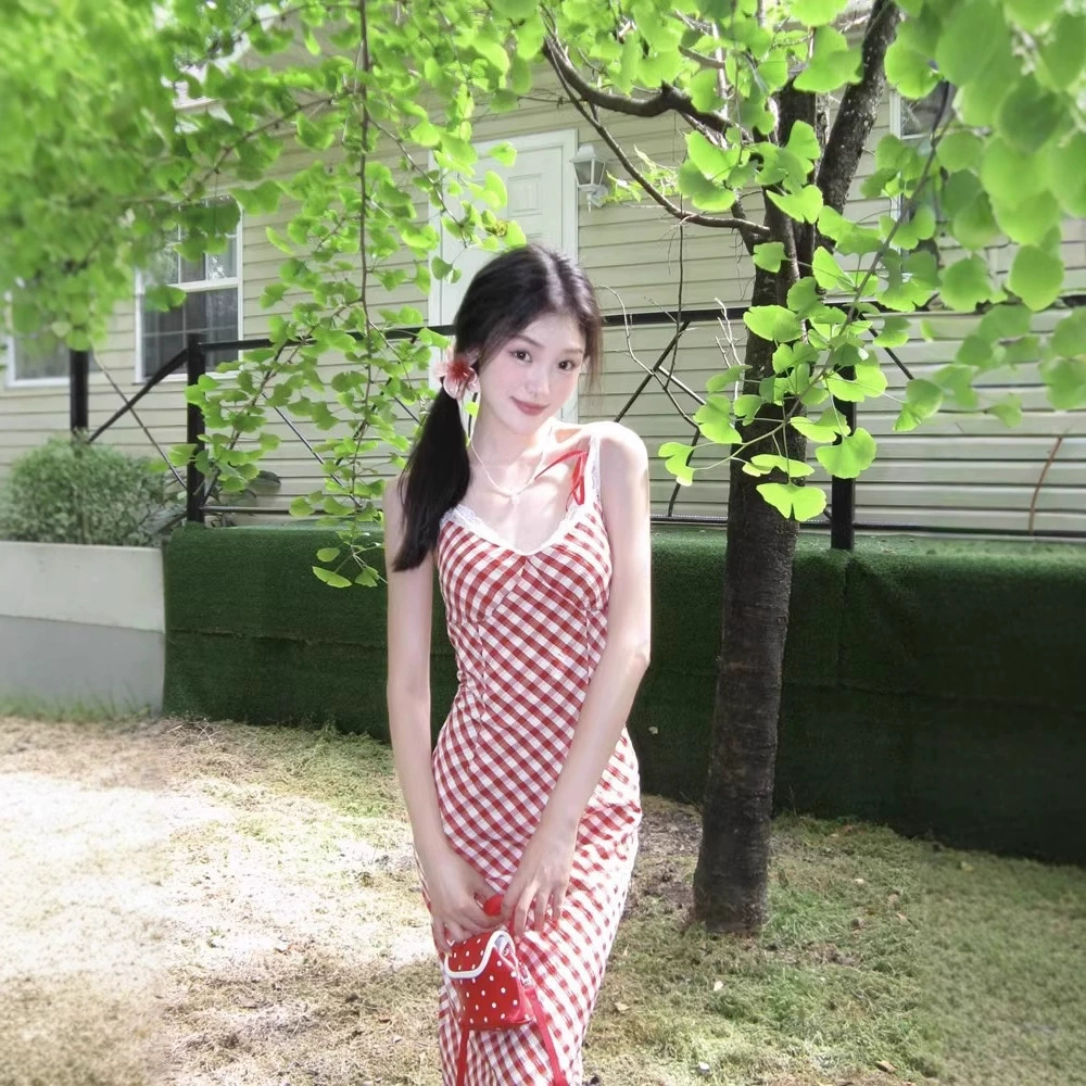 Красное платье в клетку женское летнее французское сладкое дизайнерское чувство кружевное сшивание v-образного воротника для талии праздничное платье-подтяжка