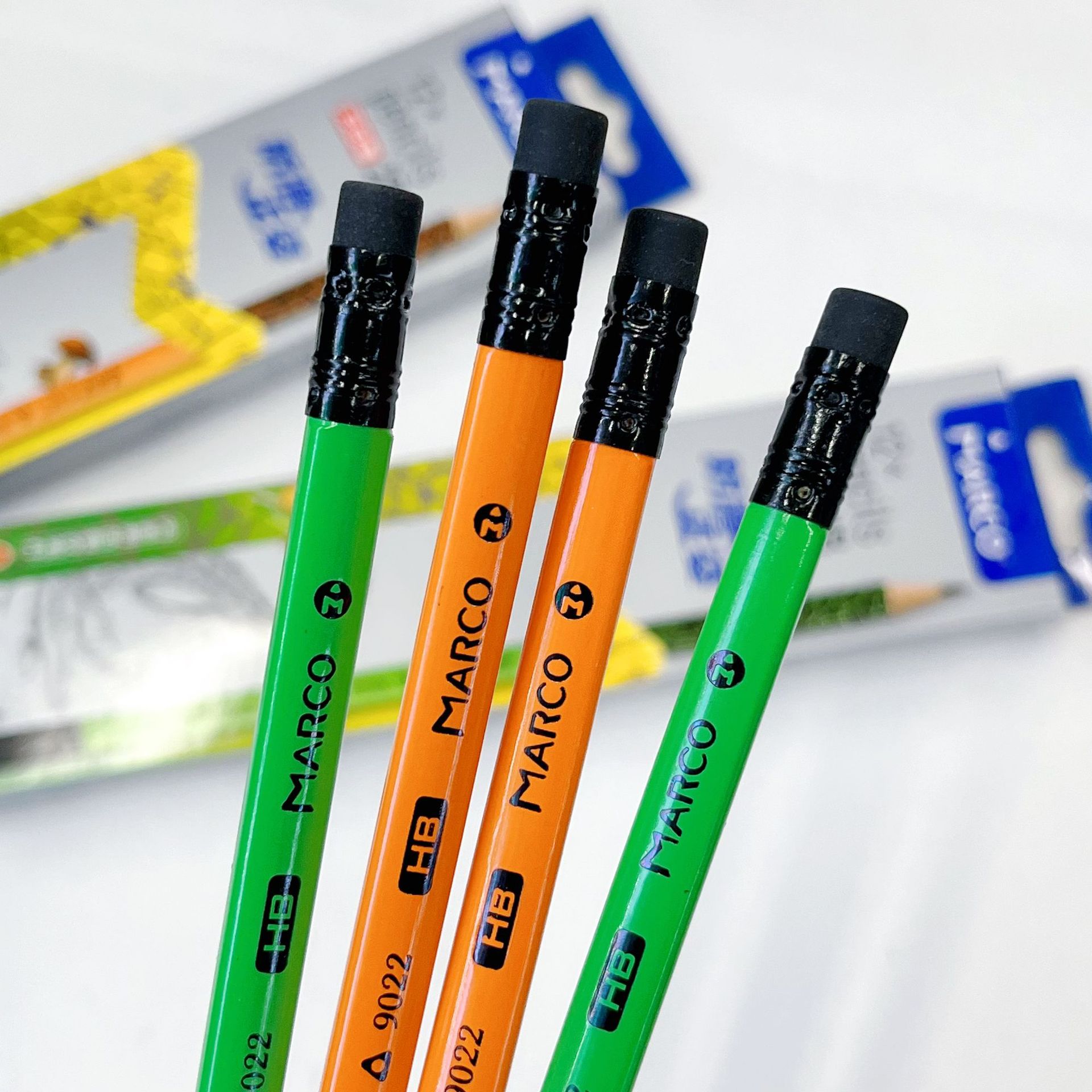 MARCO Marco explosión agrietamiento lápiz HB triángulo cabeza de cuero postura 2B lápiz de estudiante 9022E