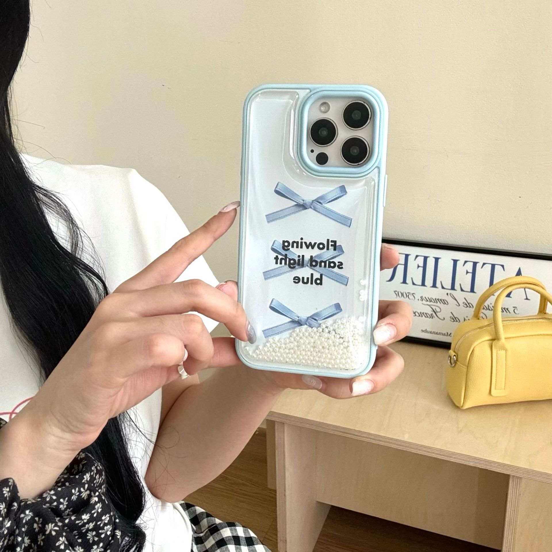 Arenas movedizas de perlas con lazo azul fresco para Apple 15ProMax funda para teléfono 16Pro Nuevo 14/13 Mujer