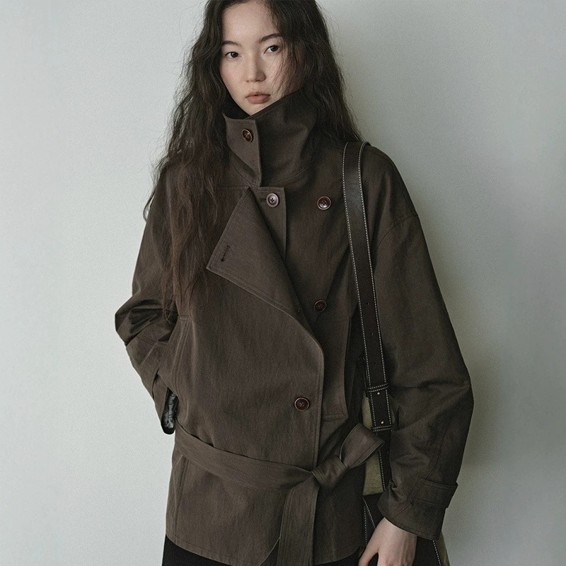 POPCHRIO ◆ Relaxed fit layered low-waist short cotton trench coat, loose-fitting, with ties, for petite women