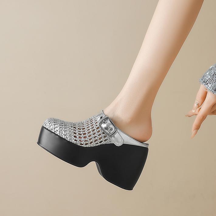 Dép sandal nữ đế xuồng cao gót 11 cm, kiểu mule khoét lỗ, gót wedge La Mã — đen, bạc