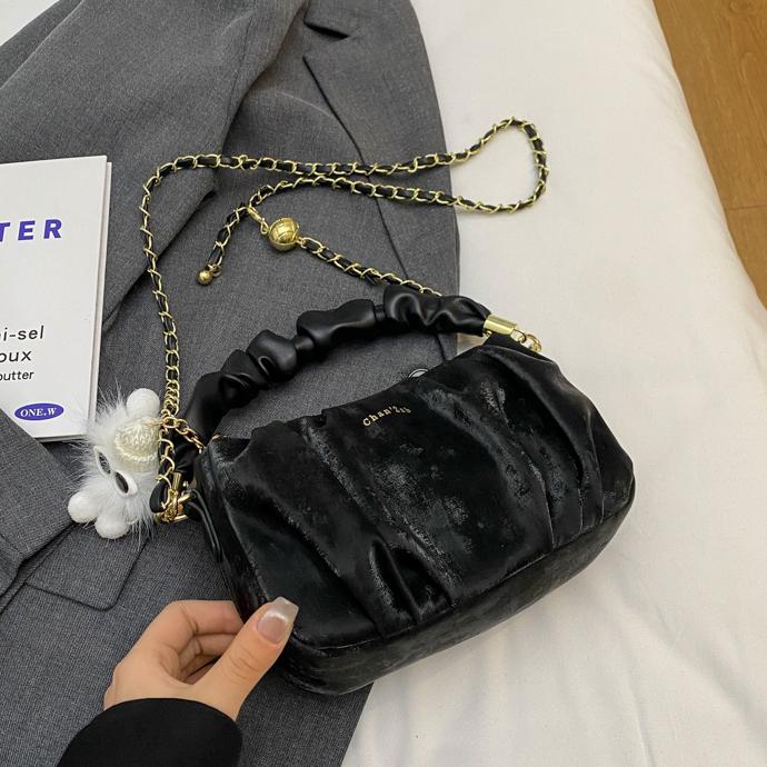 Verano súper fuego cadena plisada nube bolsa de axila señoras 2025 nuevo bandolera coreana de nicho todo fósforo