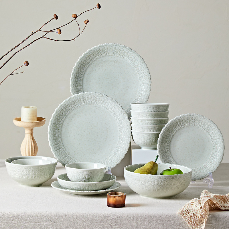 Underglaze Color High-End Song-Style Aesthetic Celadon Dinnerware Set for Home Use, New Bowl and Plate Set, Chinese-Style Housewarming Gift Underglaze Color High-End Song-Style Aesthetic Celadon Dinnerware Set for Home Use, New Bowl and Plate Set, Chinese-Style Housewarming Gift