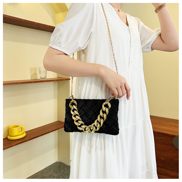 White Green Blue Cloth Solid Color Chain Square Evening Bags display picture 1