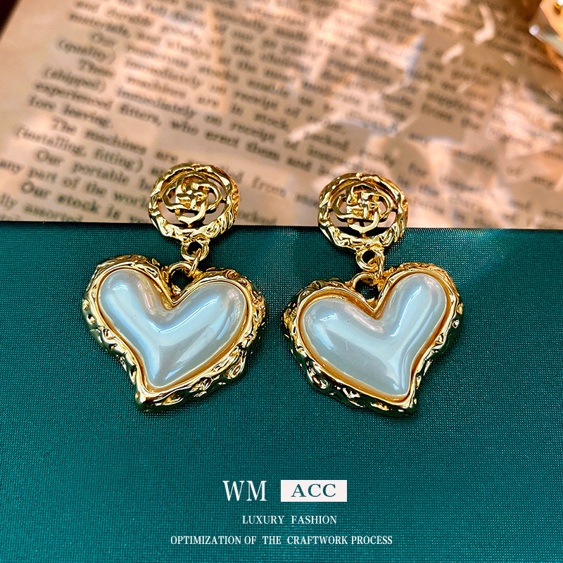 Earrings pearl, flowered