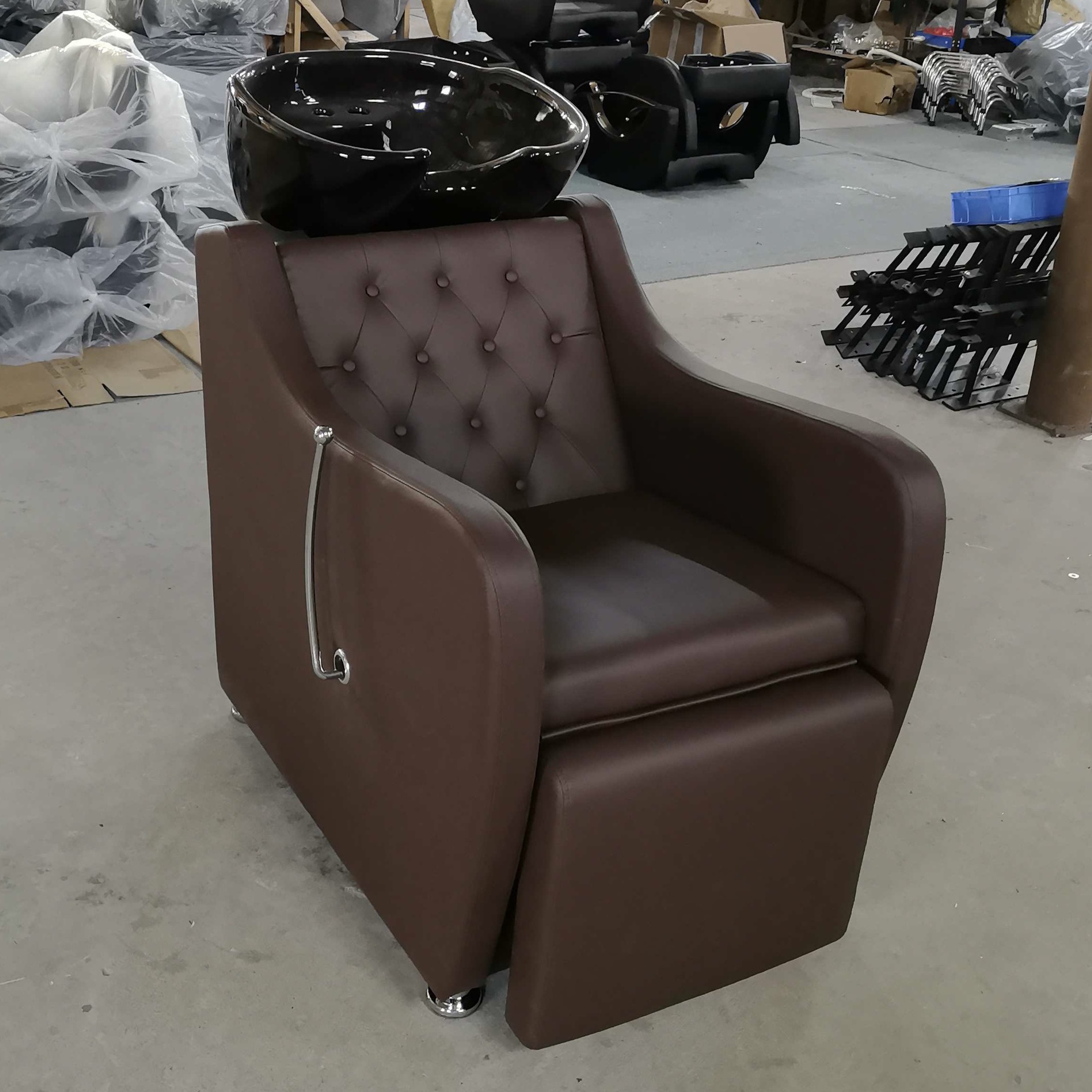 Exportación a salones de belleza europeos y americanos Silla de descarga rápida para sentarse Champú para sentarse Silla de champú Silla de estilo europeo conveniente