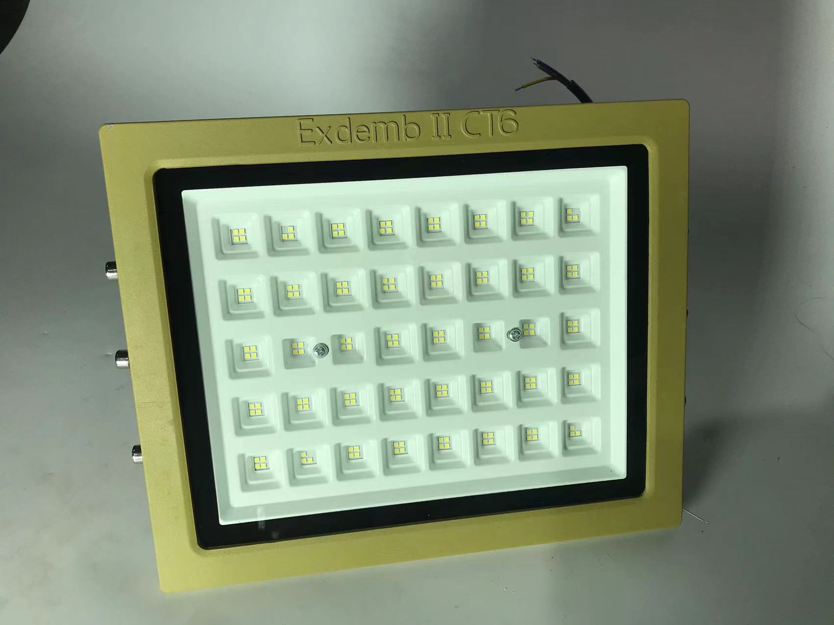 Квадратный, 100W