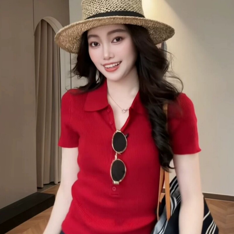 Red short-sleeved knit top for women, 2026 summer new style, Polo collar T-shirt, French-style high-end vintage straight-shoulder top Red short-sleeved knit top for women, 2026 summer new style, Polo collar T-shirt, French-style high-end vintage straight-shoulder top