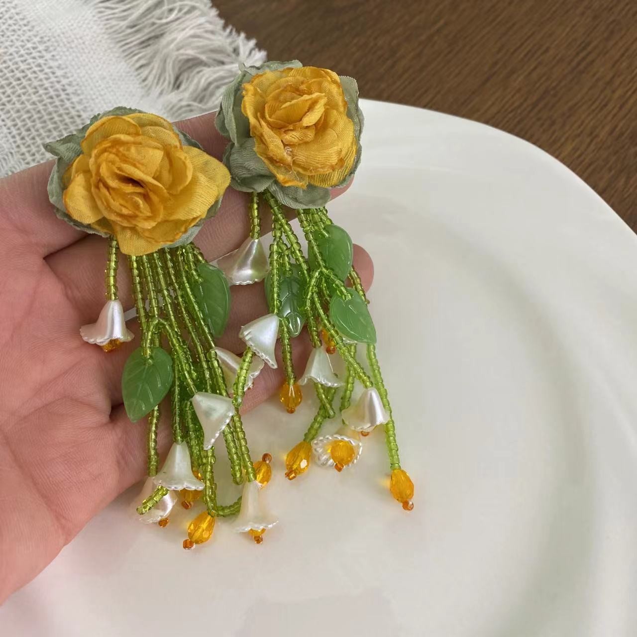 超仙溫柔優雅氣質雪紡花朵串珠流蘇耳環輕奢設計感沙灘度假風耳飾