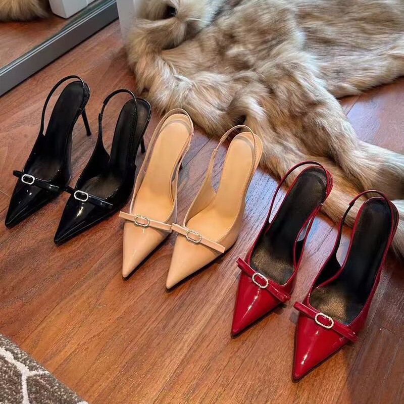[Ready Stock] 2025 Niche Pointed Toe High-Heeled Sandals New Style Rhinestone Bow Patent Leather Black High-End Shoes