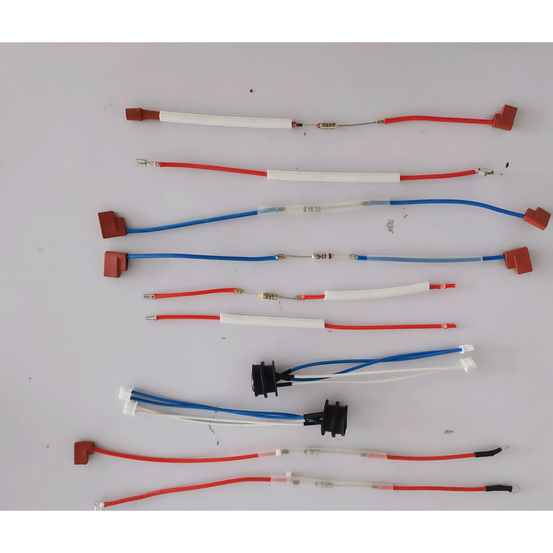 Horno electromagnético mayorista horno cerámico eléctrico con fusible conexión interna 1.6 yuan 2,9 dólares