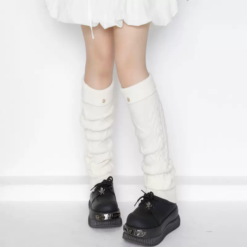 Knitted metal gaiters with diamond pattern, increased thickness, mid length
