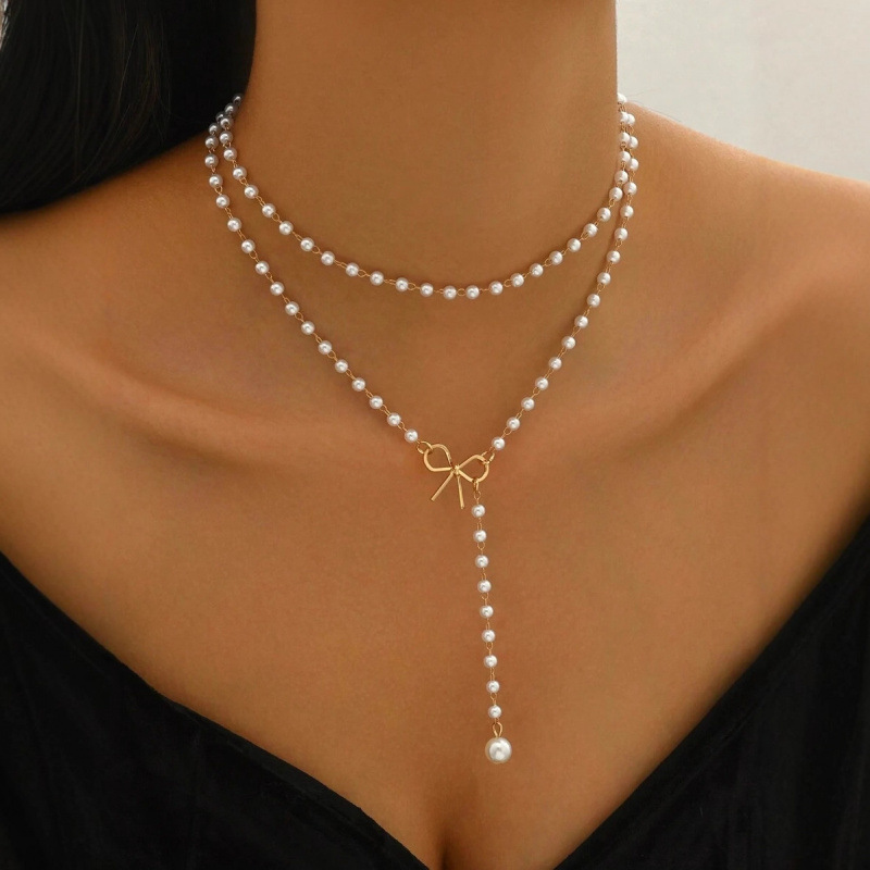 pendant with bow
