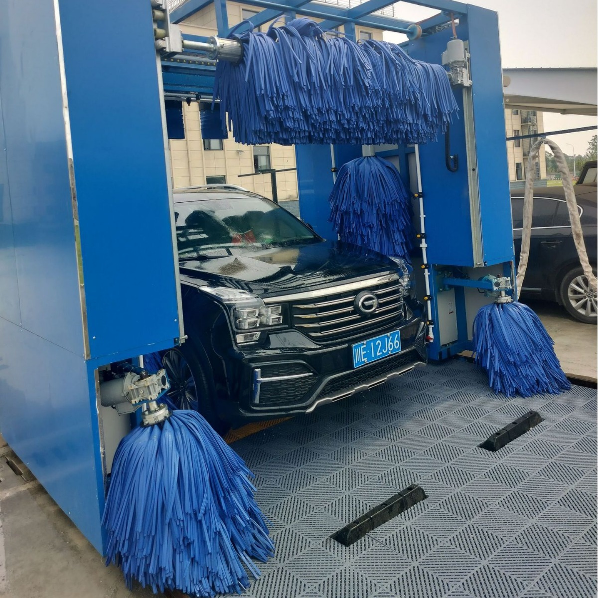 Pórtico de reciprocante automático de la computadora de la lavadora del coche cepillo equipo de lavado de coches comercial inteligente equipo de sala de lavado de coches